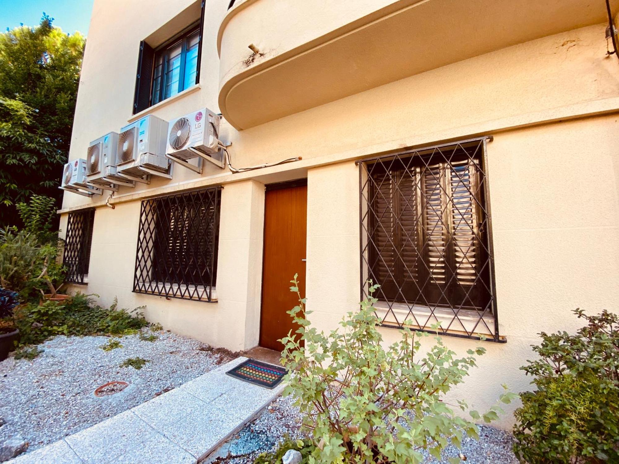 Апартаменти Cauvi - Antibes Centre, Wifi, Climatisation, 4 Personnes Екстер'єр фото